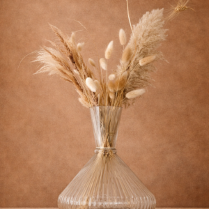 Florero de vidrio texturado con arreglo natural boho ( 19 X 25 )