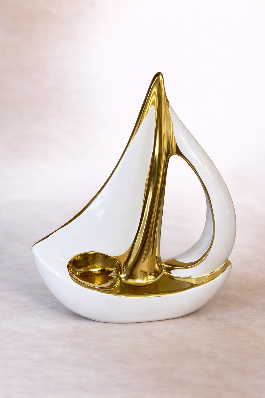 Velero Decorativo Blanco y Dorado