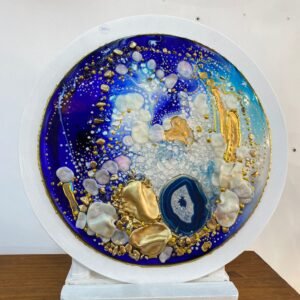 Universo Decorativo Artesanal en Resina – Diseño Geoda Azul con Ágata y Detalles Dorados X 35 CM