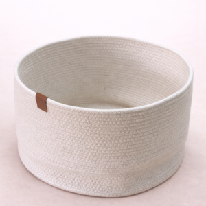 Canasto Minimalista de piola ( 28 X 20 CM )